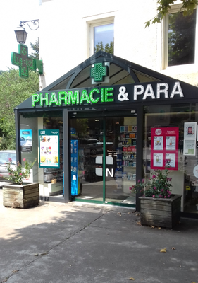 photo pharmacie rénovée.jpg